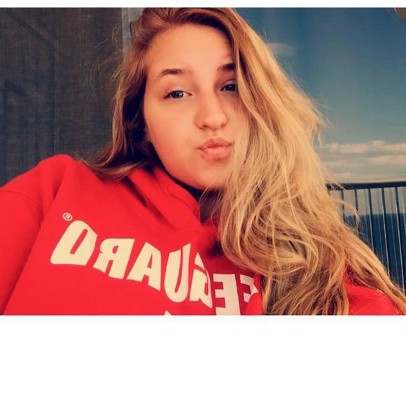 Meet your Posher, Brianna - Picture 1 of 1